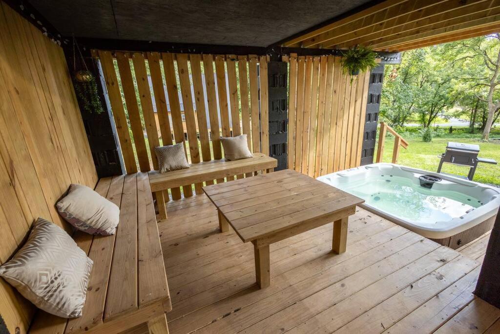 Valhalla Cabins Aframes With Hot Tubs & Sauna Cosby Buitenkant foto
